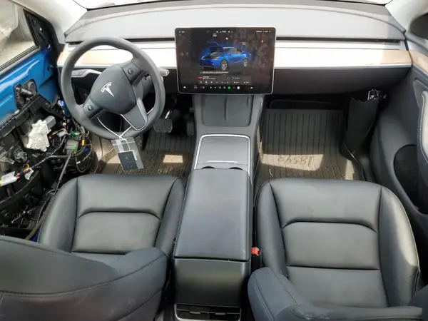 7SAYGDEE8RA248635 2024 TESLA MODEL Y - Image 8