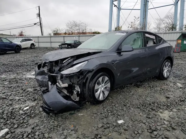 7SAYGDEE8RA249039 2024 TESLA MODEL Y - Image 1