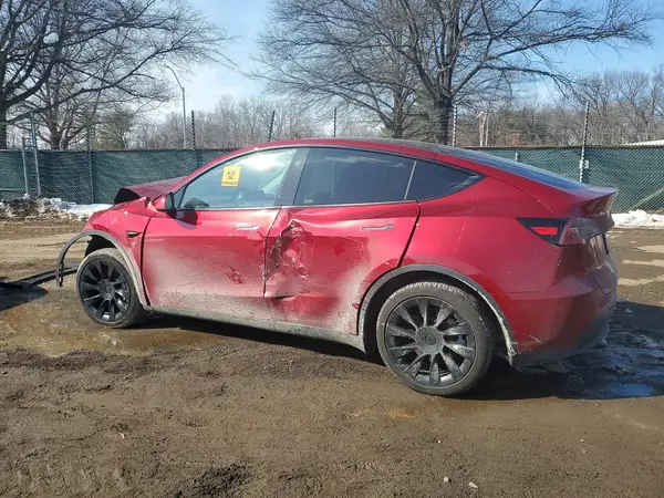 7SAYGDEE8RA255102 2024 TESLA MODEL Y - Image 2