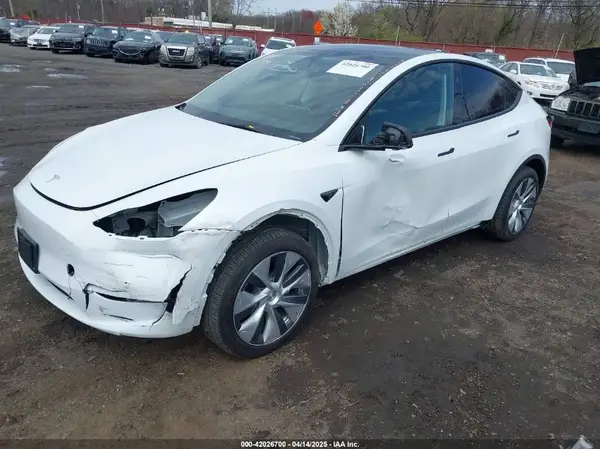 7SAYGDEE8RA255598 2024 TESLA MODEL Y - Image 2