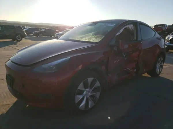 7SAYGDEE8RA255813 2024 TESLA MODEL Y - Image 1