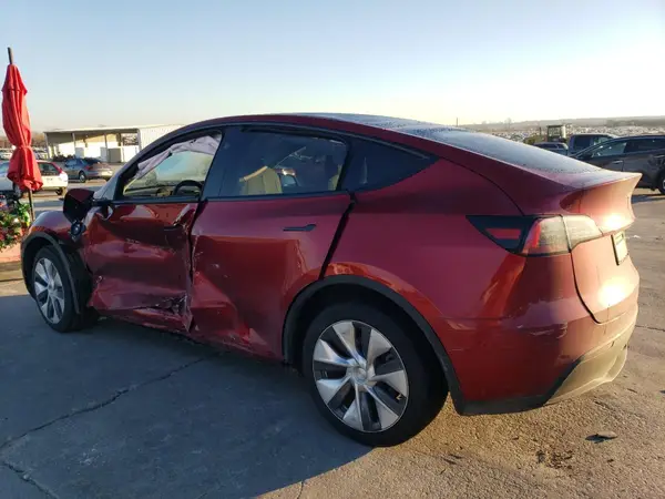 7SAYGDEE8RA255813 2024 TESLA MODEL Y - Image 2