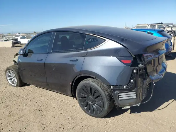7SAYGDEE8RA256430 2024 TESLA MODEL Y - Image 2