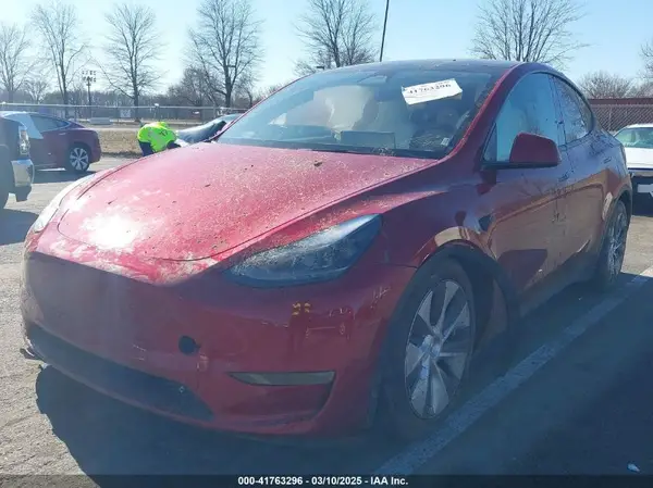 7SAYGDEE8RA259585 2024 TESLA MODEL Y - Image 2