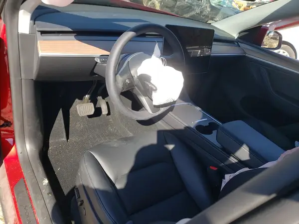 7SAYGDEE8RA260929 2024 TESLA MODEL Y - Image 8