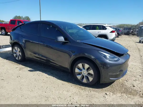 7SAYGDEE8RA262082 2024 TESLA MODEL Y - Image 1