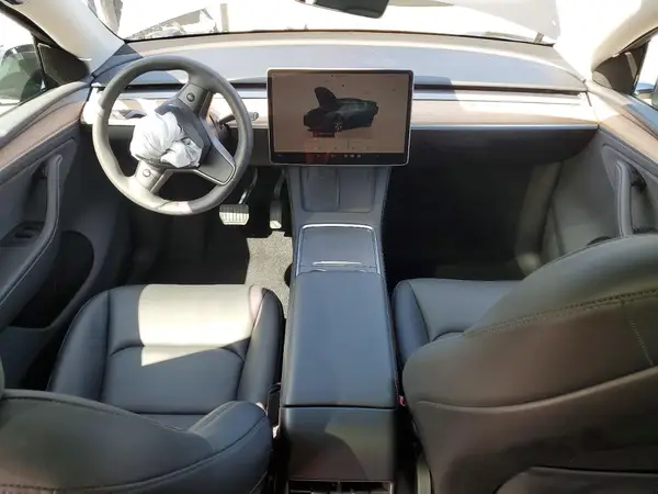 7SAYGDEE8RA263782 2024 TESLA MODEL Y - Image 8