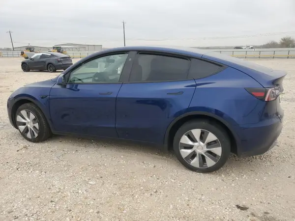 7SAYGDEE8RA270456 2024 TESLA MODEL Y - Image 2