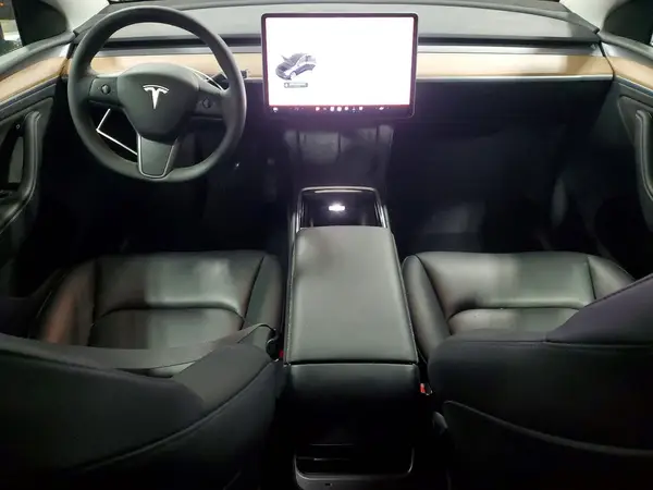 7SAYGDEE8RA270540 2024 TESLA MODEL Y - Image 8