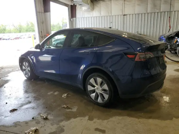 7SAYGDEE8RA270862 2024 TESLA MODEL Y - Image 2
