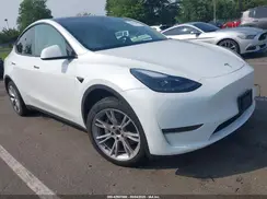 7SAYGDEE8RA275446 2024 TESLA MODEL Y