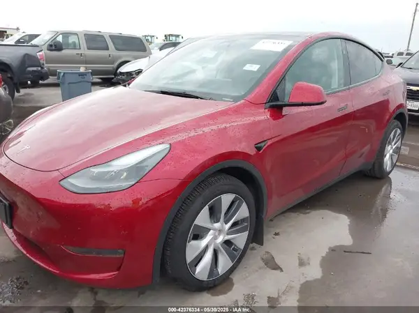 7SAYGDEE8RA276970 2024 TESLA MODEL Y - Image 2