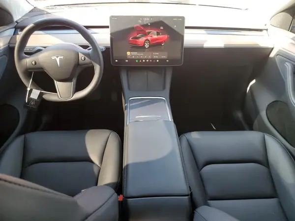 7SAYGDEE8RA277388 2024 TESLA MODEL Y - Image 8