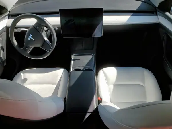 7SAYGDEE8RA278878 2024 TESLA MODEL Y - Image 8