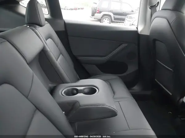 7SAYGDEE8RA280081 2024 TESLA MODEL Y - Image 8