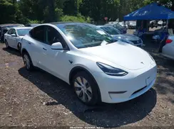 7SAYGDEE8RA290335 2024 TESLA MODEL Y