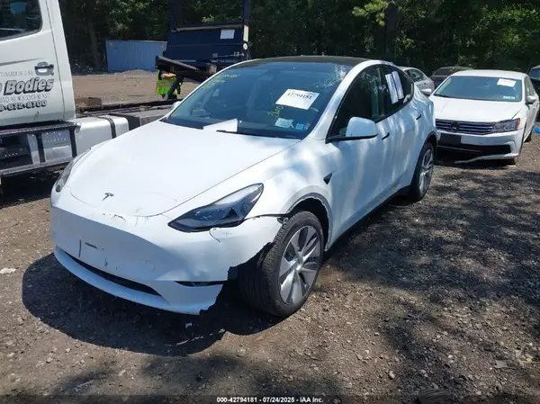 7SAYGDEE8RA290335 2024 TESLA MODEL Y - Image 2