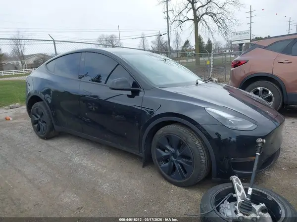 7SAYGDEE8RA294630 2024 TESLA MODEL Y - Image 1