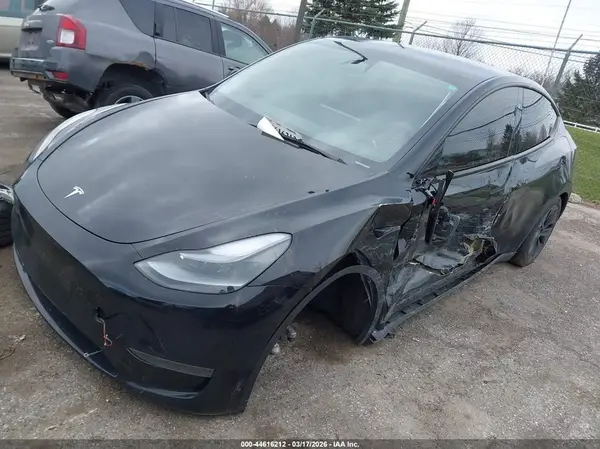 7SAYGDEE8RA294630 2024 TESLA MODEL Y - Image 2