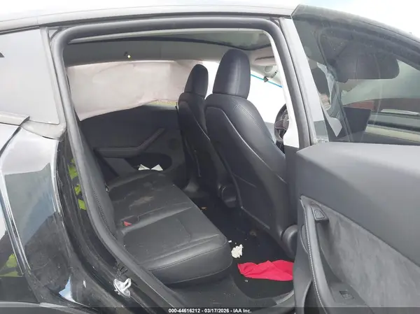 7SAYGDEE8RA294630 2024 TESLA MODEL Y - Image 8