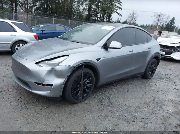 7SAYGDEE8RA295695 2024 TESLA MODEL Y - Image 2
