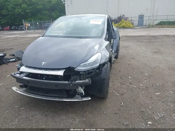 7SAYGDEE8RA296281 2024 TESLA MODEL Y - Image 2