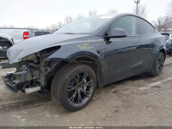 7SAYGDEE8RA300958 2024 TESLA MODEL Y - Image 2