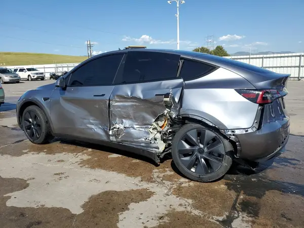 7SAYGDEE8RA306842 2024 TESLA MODEL Y - Image 2