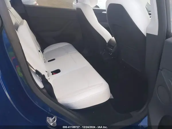 7SAYGDEE8RA307540 2024 TESLA MODEL Y - Image 8