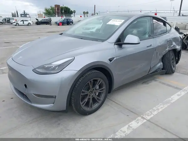 7SAYGDEE8RA310793 2024 TESLA MODEL Y - Image 2