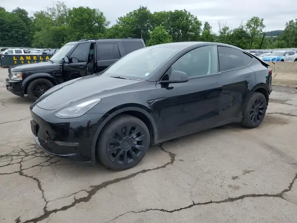 7SAYGDEE8RA316822 2024 TESLA MODEL Y - Image 1