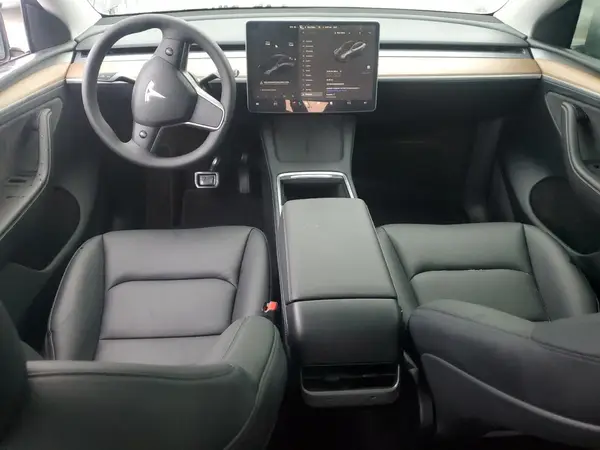 7SAYGDEE8RA321261 2024 TESLA MODEL Y - Image 8