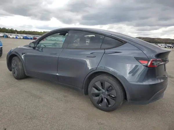 7SAYGDEE8RA326010 2024 TESLA MODEL Y - Image 2