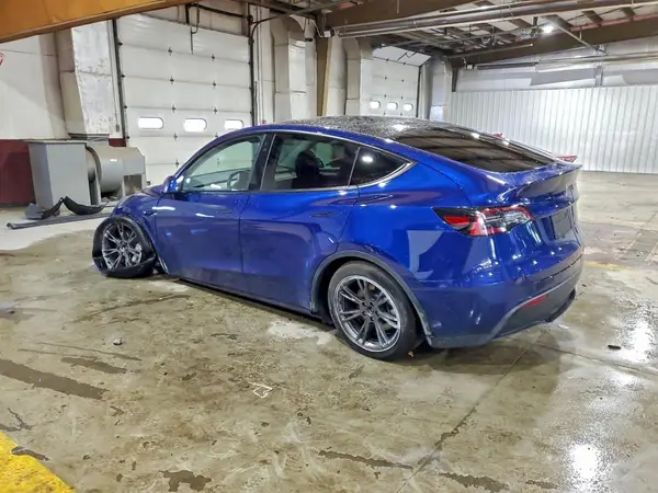 7SAYGDEE8RA329182 2024 TESLA MODEL Y - Image 2