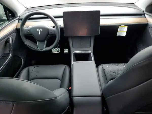 7SAYGDEE8RA329327 2024 TESLA MODEL Y - Image 8