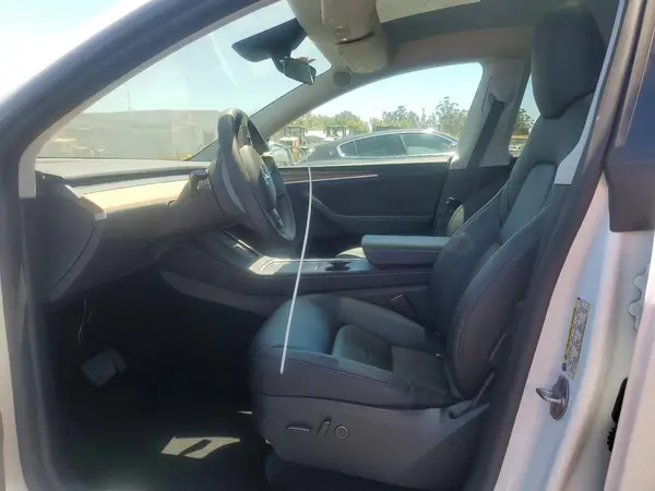 2024 TESLA MODEL Y auction photo 7