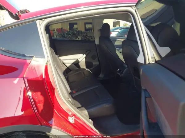 7SAYGDEE8RF006477 2024 TESLA MODEL Y - Image 8