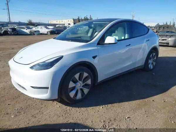 7SAYGDEE8RF016507 2024 TESLA MODEL Y - Image 2