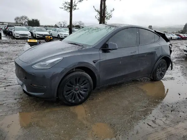 7SAYGDEE8RF060376 2024 TESLA MODEL Y - Image 1