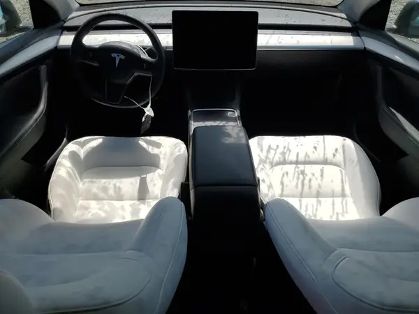 7SAYGDEE8RF063701 2024 TESLA MODEL Y - Image 8