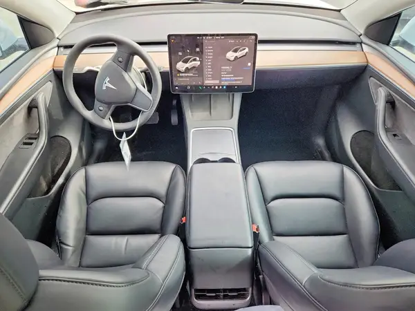 7SAYGDEE8RF069143 2024 TESLA MODEL Y - Image 8