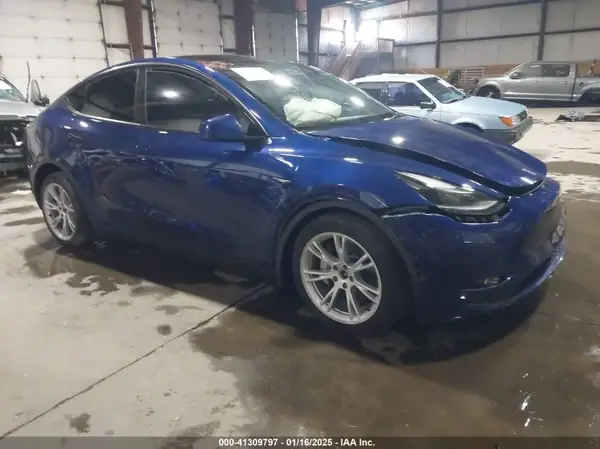 7SAYGDEE8RF074374 2024 TESLA MODEL Y - Image 1
