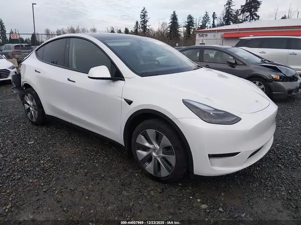 7SAYGDEE8RF078148 2024 TESLA MODEL Y - Image 1