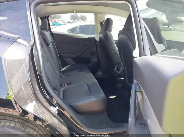 7SAYGDEE8RF078151 2024 TESLA MODEL Y - Image 8