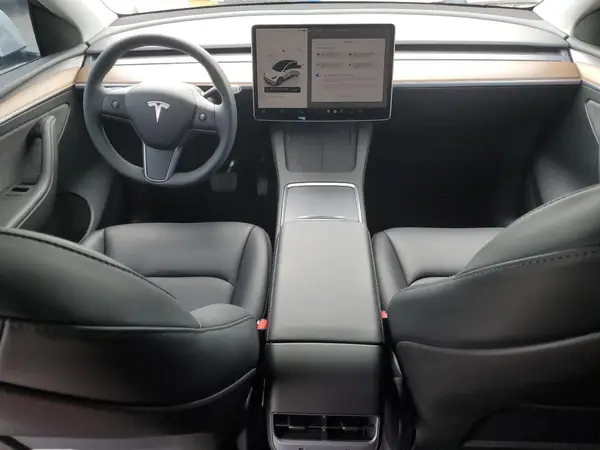 7SAYGDEE8RF088808 2024 TESLA MODEL Y - Image 8