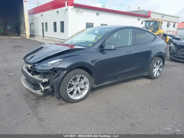 7SAYGDEE8RF093037 2024 TESLA MODEL Y - Image 2
