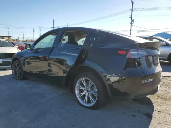 7SAYGDEE8RF107387 2024 TESLA MODEL Y - Image 2