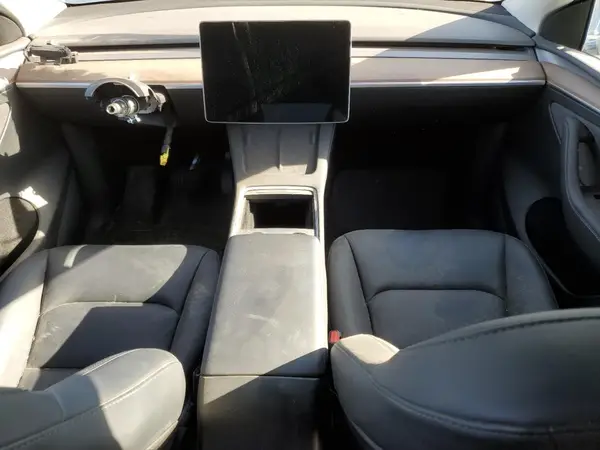 7SAYGDEE8RF107387 2024 TESLA MODEL Y - Image 8
