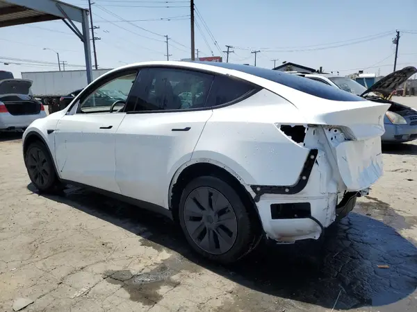 7SAYGDEE8RF113836 2024 TESLA MODEL Y - Image 2
