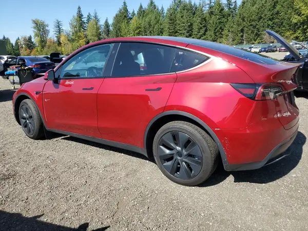 7SAYGDEE8RF115070 2024 TESLA MODEL Y - Image 2